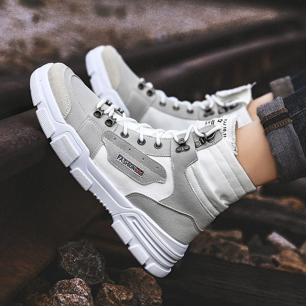 Cizme de iarna pentru barbati cu sireturi - mai multe modele