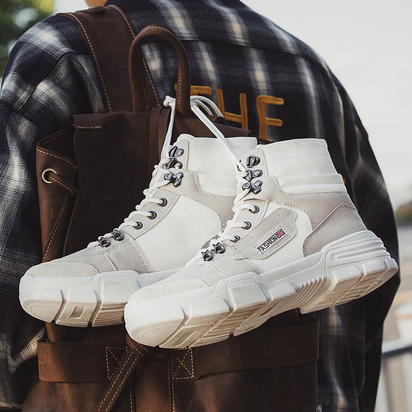 Cizme de iarna pentru barbati cu sireturi - mai multe modele