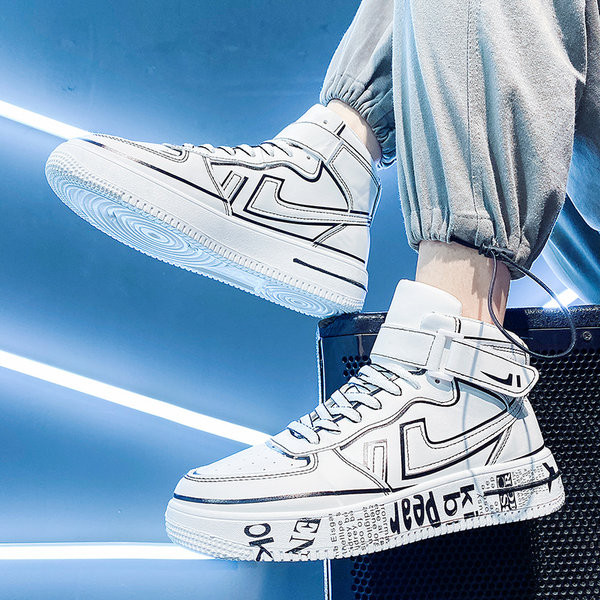 Adidași bărbați model înalt cu aplicație