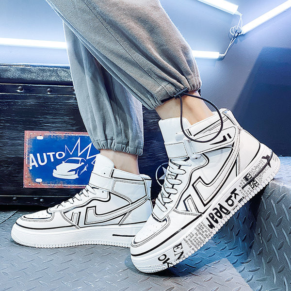 Adidași bărbați model înalt cu aplicație