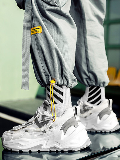 Tenisi moderni pentru bărbați cu talpă groasă - mai multe culori