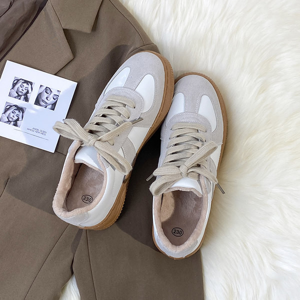 Μοντέρνα γυναικεία sneakers από οικολογικό δέρμα με απαλή φόδρα