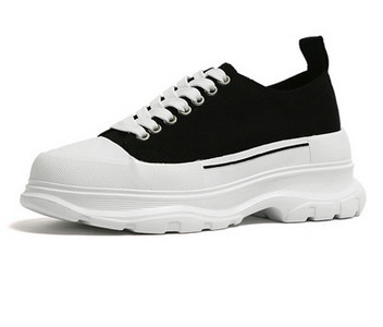 Γυναικεία αθλητικά παπούτσια με κορδόνια σε τρία μοντέλα