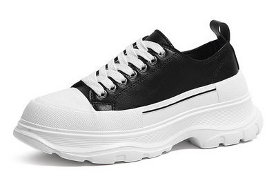 Γυναικεία αθλητικά παπούτσια με κορδόνια σε τρία μοντέλα