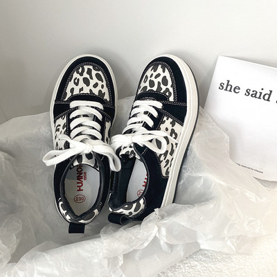 Adidasi eleganti de dama cu imprimeu animal in negru