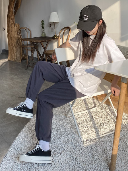 Casual γυναικεία sneakers από ύφασμα απλό μοντέλο