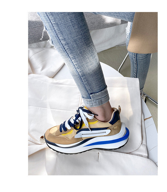 Elegantne ženske tenisice s ravnim potplatom i vezicama