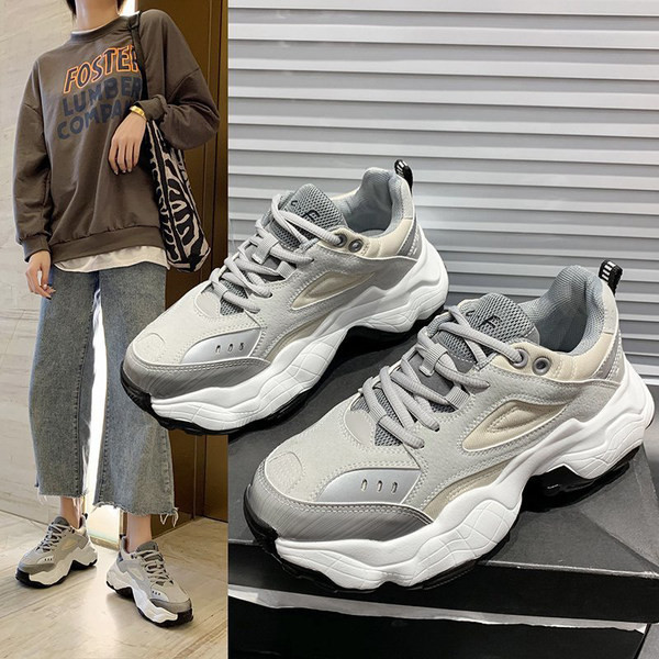 Γυναικεία sneakers με κορδόνια και τραχιά σόλα