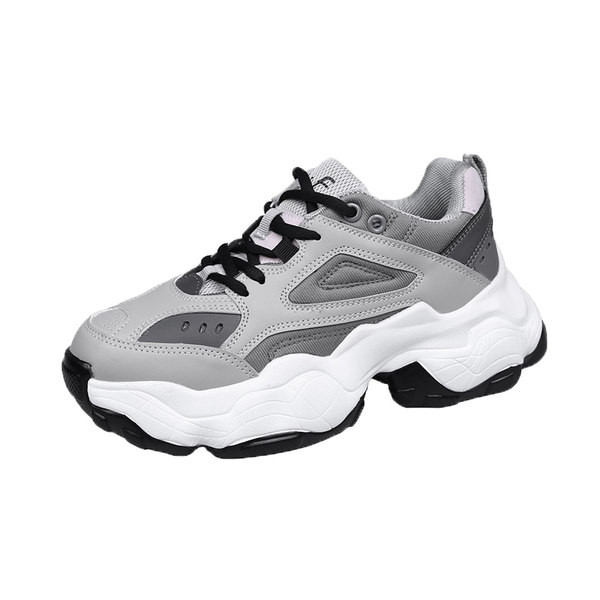 Γυναικεία sneakers με κορδόνια και τραχιά σόλα