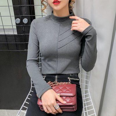 Bluză de damă moale cu guler scăzut