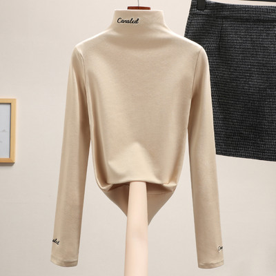 Polo îmbrăcat pentru damă, cu inscripție brodată