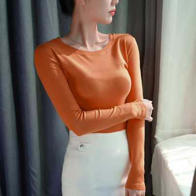 Καθημερινή μονόχρωμη μπλούζα με οβάλ λαιμόκοψη - εφαρμοστό μοντέλο