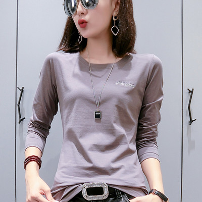 Ženska bluza s okruglim izrezom i natpisom