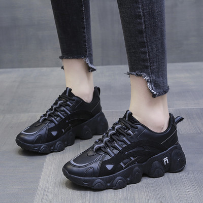 Σύγχρονα γυναικεία sneakers με τραχιά σόλα σε τρία μοντέλα