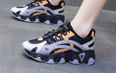 Casual γυναικεία sneakers με τραχιά σόλα σε δύο μοντέλα