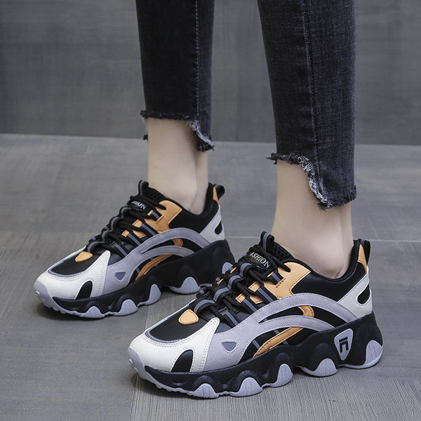 Ženske tenisice s grubim đonom - dva modela