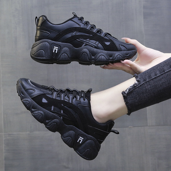 Ženske tenisice s grubim đonom - dva modela