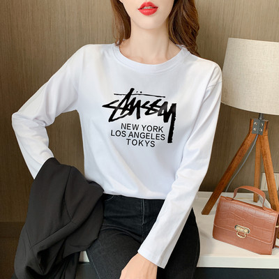 Casual μπλούζα με οβάλ λαιμόκοψη και απλικέ