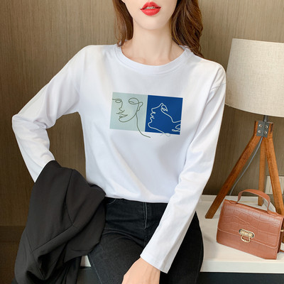 Casual μπλούζα με οβάλ λαιμόκοψη και απλικέ