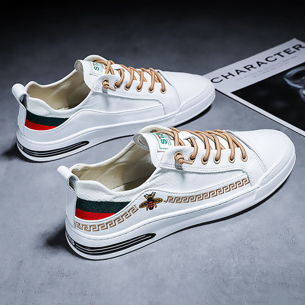 Model nou de adidasi barbati din imitatie de piele cu broderie