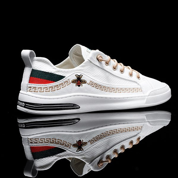 Model nou de adidasi barbati din imitatie de piele cu broderie