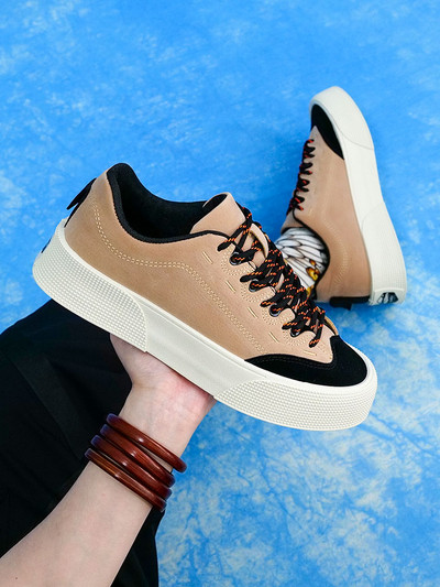 Muške tenisice od umjetne kože s ravnim potplatom