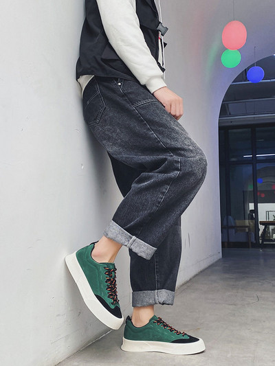 Muške tenisice od umjetne kože s ravnim potplatom