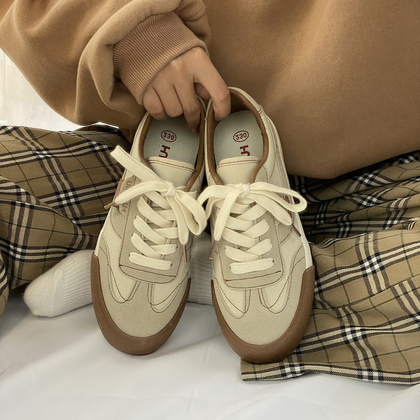 Tenisi damă casual din material textil, cu inscripție și talpă plată