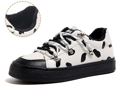 Ženske tenisice s aplikacijom i vezicama