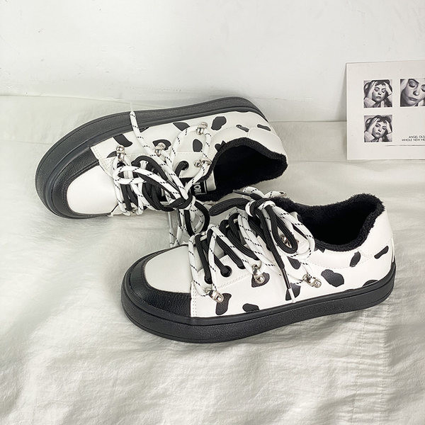 Ženske tenisice s aplikacijom i vezicama