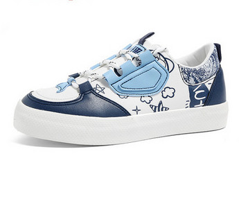 Μοντέρνα γυναικεία sneakers με κορδόνια και σχέδιο σε μπλε χρώμα