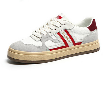 Γυναικεία sneakers με κορδόνια σε τρία χρώματα