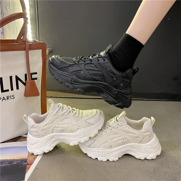 Νέο μοντέλο γυναικεία αθλητικ'α παπούτσια με κορδόνια σε ασπρόμαυρο χρώμα