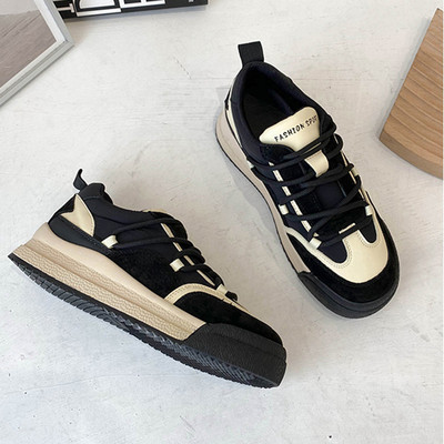 Γυναικεία sneakers με κορδόνια σε καφέ και μαύρο χρώμα