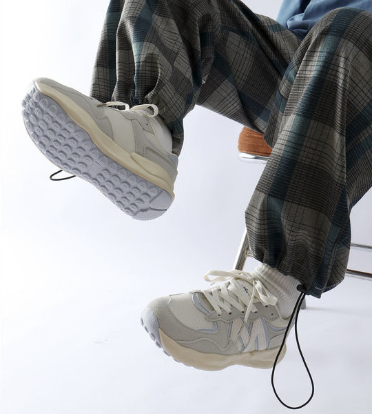 Casual γυναικεία sneakers απλό μοντέλο με επίπεδη σόλα