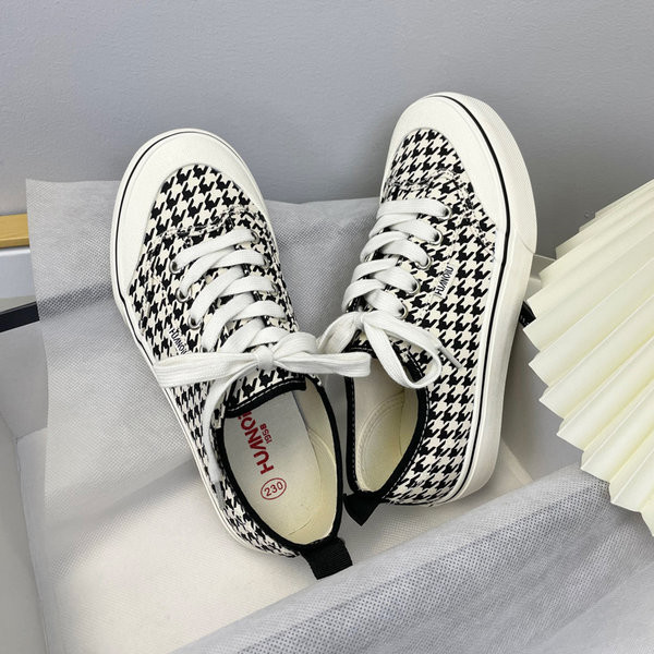 Ženske tenisice sa vezicama - četiri boje