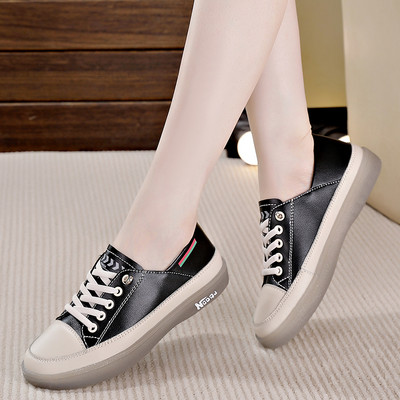 Μοντέρνα γυναικεία sneakers με επίπεδη σόλα σε τρία μοντέλα