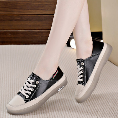 Μοντέρνα γυναικεία sneakers με επίπεδη σόλα σε τρία μοντέλα