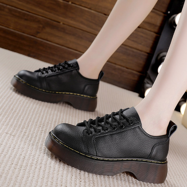 Γυναικεία παπούτσια από οικολογικό δέρμα με κορδόνια σε πολλά χρώματα