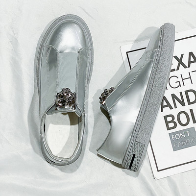 Ανδρικά παπούτσια από λουστρίνι με επίπεδη σόλα