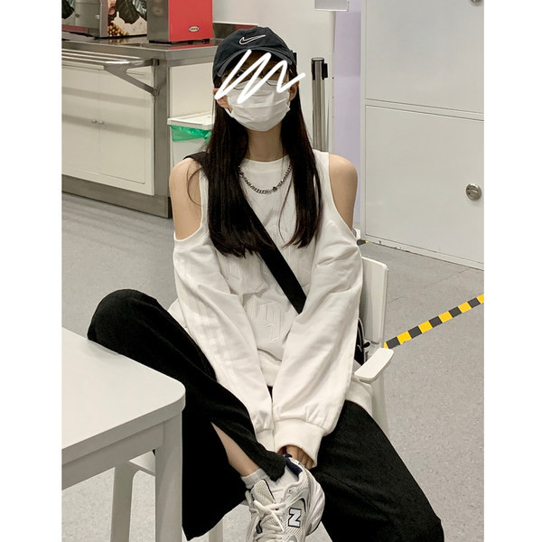 Bluză modernă de toamnă cu umerii goi