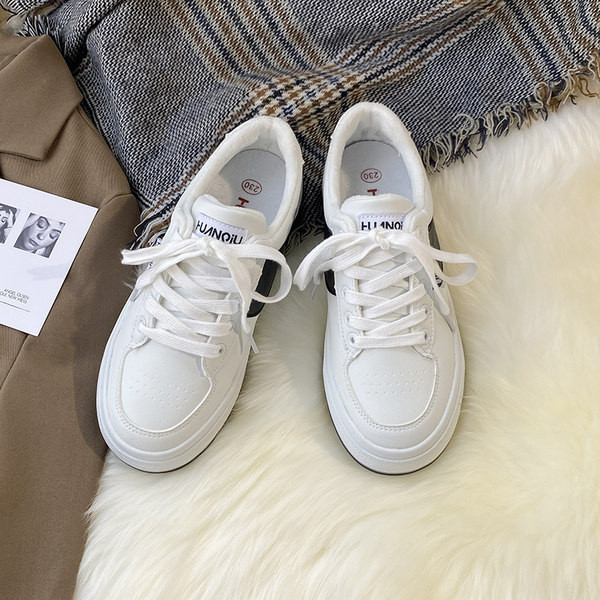 Ženske tenisice sa vezicama u bijeloj boji i ravnim đonom