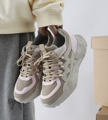 Γυναικεία sneakers με κορδόνια σε γκρι και μπεζ