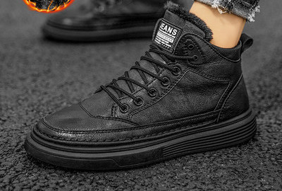 Ανδρικά μαύρα αθλητικά μποτάκια για το φθινόπωρο και το χειμώνα - δύο μοντέλα με φόδρα και χωρίς