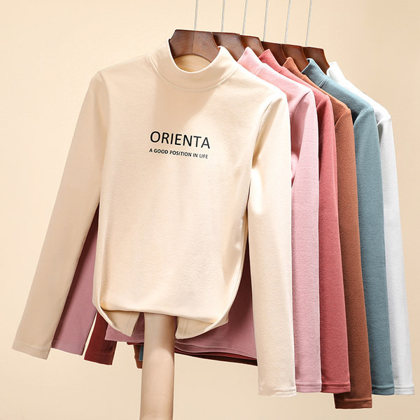 Polo dens de toamnă-iarnă cu o inscripție