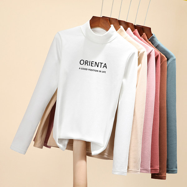 Polo dens de toamnă-iarnă cu o inscripție