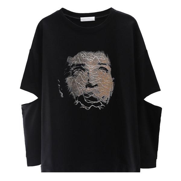 Ležerna ženska bluza s izrezima u crnoj boji