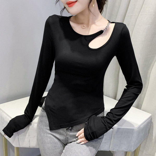 Bluză asimetrică cu decor metalic