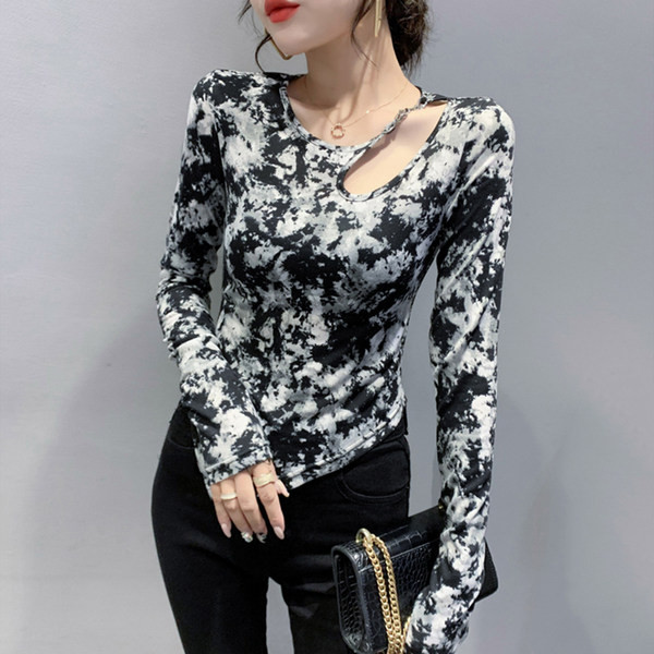 Bluză asimetrică cu decor metalic