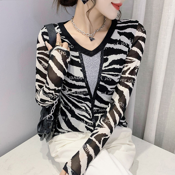 Ženska bluza dugih rukava, pripijeni model - desna zebra